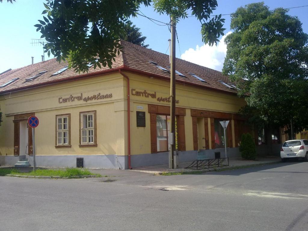 Central Apartman Gyula Quarto foto
